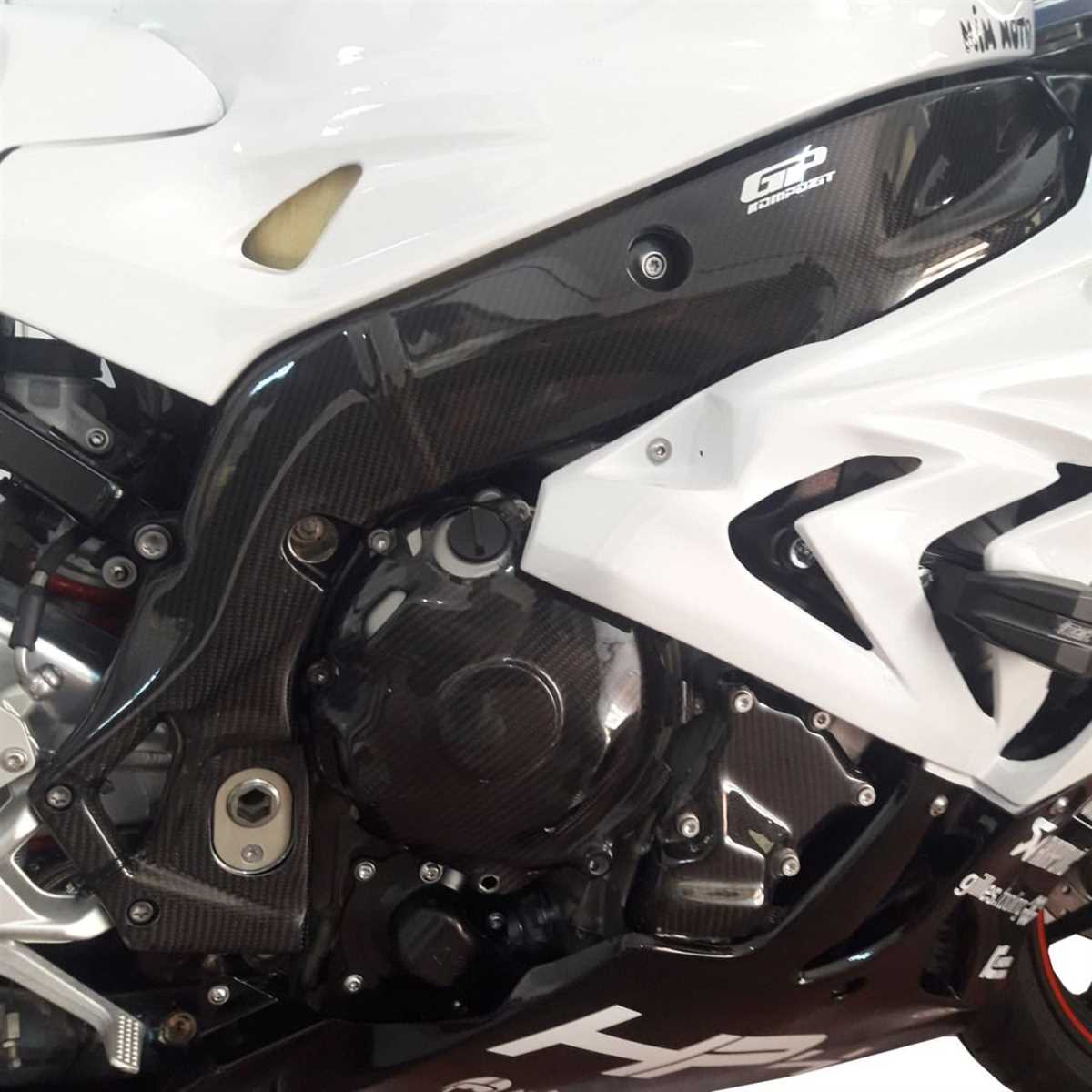 GP Kompozit BMW S 1000 RR 2015-2018 Uyumlu Şase Koruma Karbon Fiber