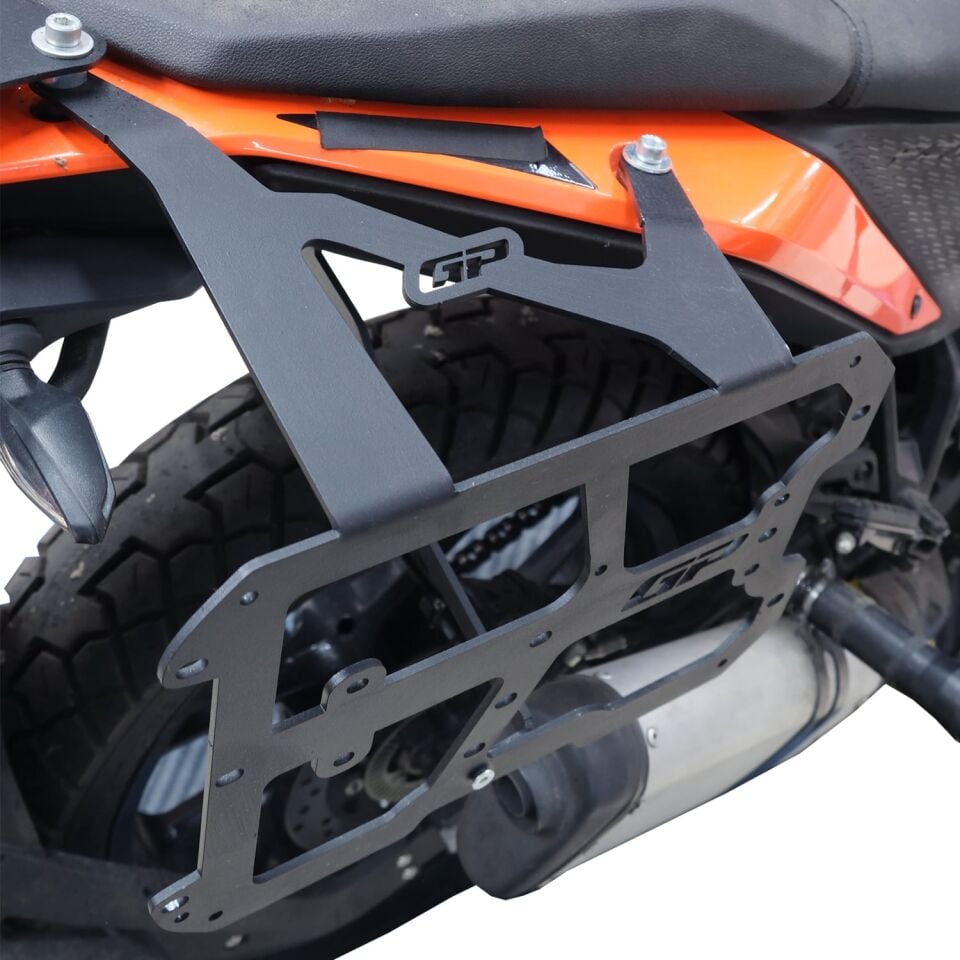 GP Kompozit KTM 250 / 390 Adventure 2020-2024 Uyumlu Yan Çanta Demiri Siyah
